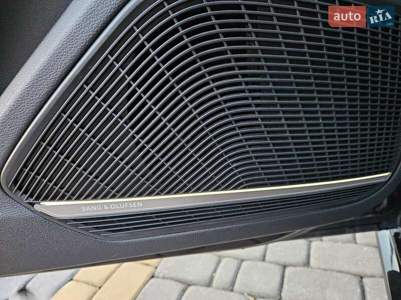 Седан Audi A4 2018 в Киеве