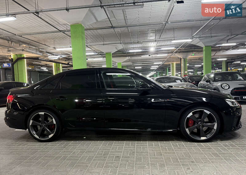 Седан Audi A4 2022 в Киеве