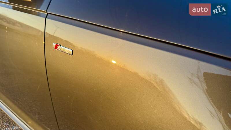 Седан Audi A4 2018 в Киеве