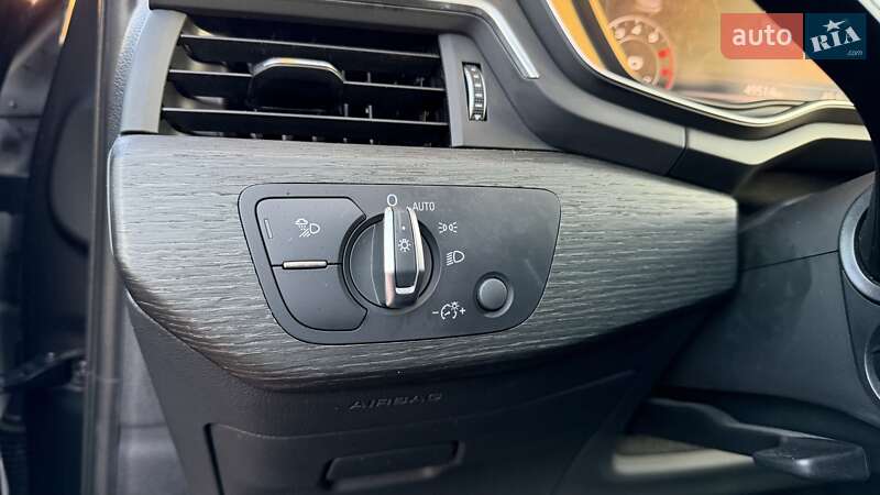 Седан Audi A4 2018 в Киеве