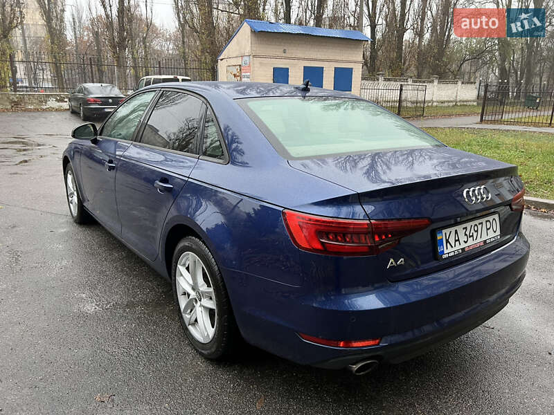 Седан Audi A4 2016 в Киеве