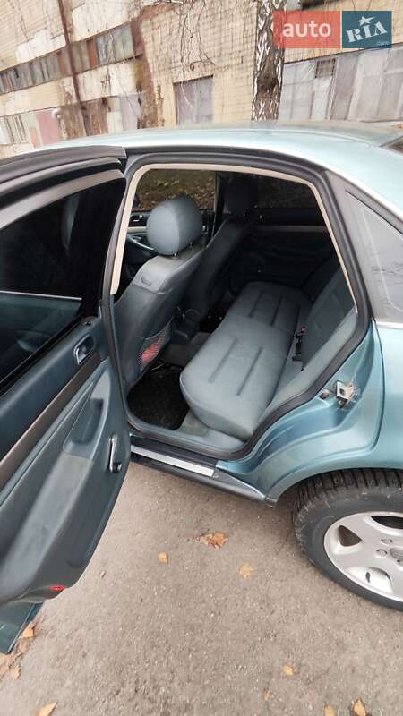 Седан Audi A4 1999 в Глевахе