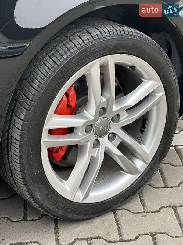 Седан Audi A4 2015 в Ивано-Франковске