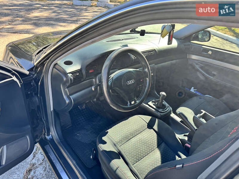 Универсал Audi A4 1999 в Лозовой