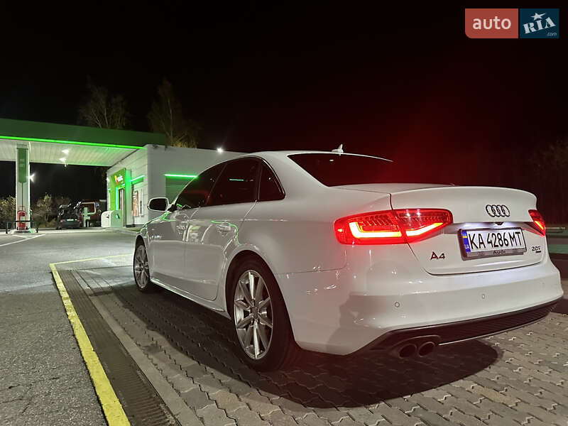 Седан Audi A4 2014 в Киеве