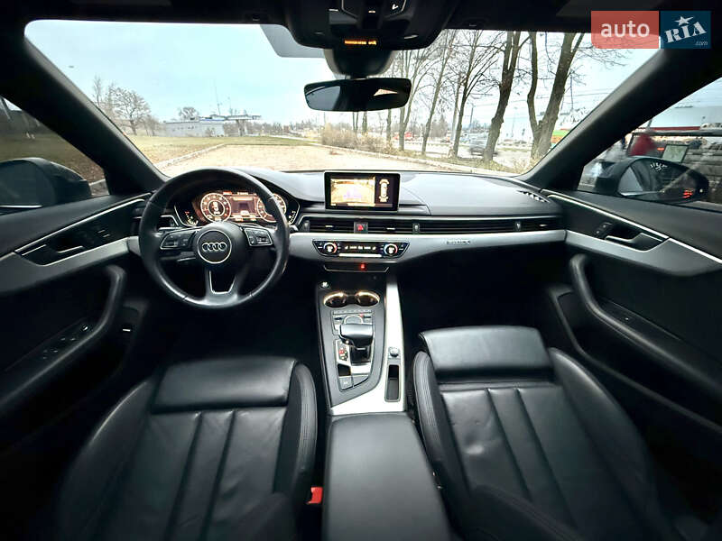 Седан Audi A4 2019 в Харкові
