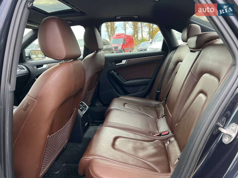 Седан Audi A4 2015 в Стрию