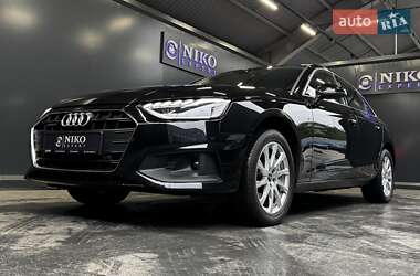 Седан Audi A4 2023 в Львове