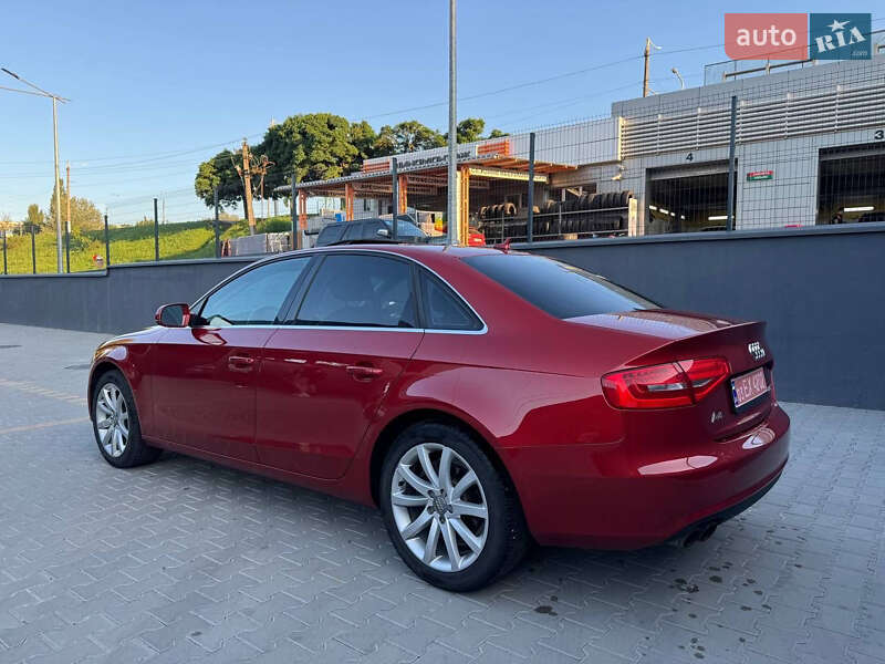 Седан Audi A4 2013 в Києві