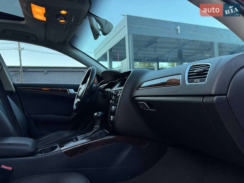Седан Audi A4 2013 в Києві