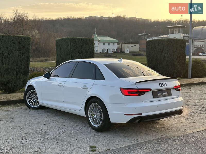 Седан Audi A4 2016 в Дніпрі