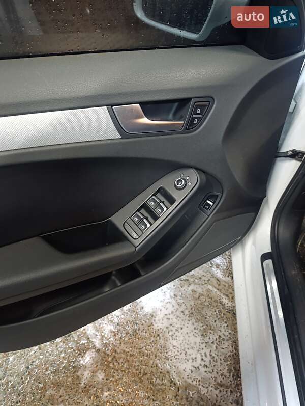 Седан Audi A4 2013 в Києві