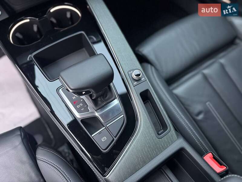 Седан Audi A4 2024 в Одесі