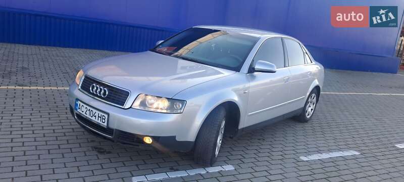 Седан Audi A4 2001 в Нововолынске