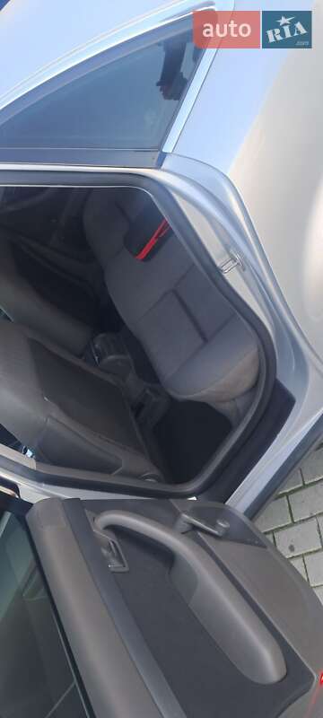 Седан Audi A4 2001 в Нововолынске