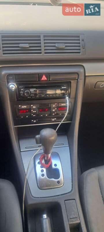 Седан Audi A4 2001 в Нововолынске