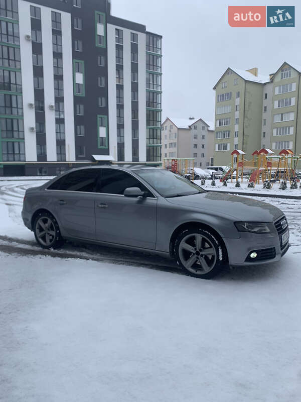 Седан Audi A4 2009 в Шептицькому