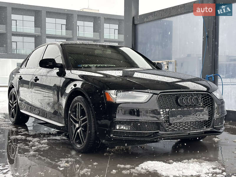 Седан Audi A4 2014 в Львове