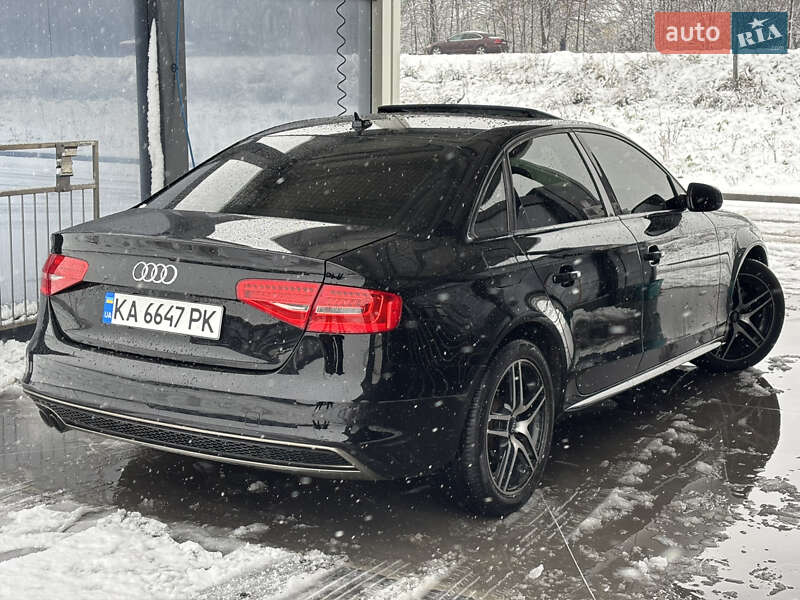 Седан Audi A4 2014 в Львове