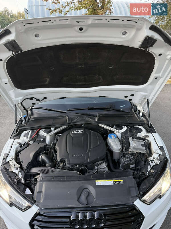 Седан Audi A4 2018 в Днепре