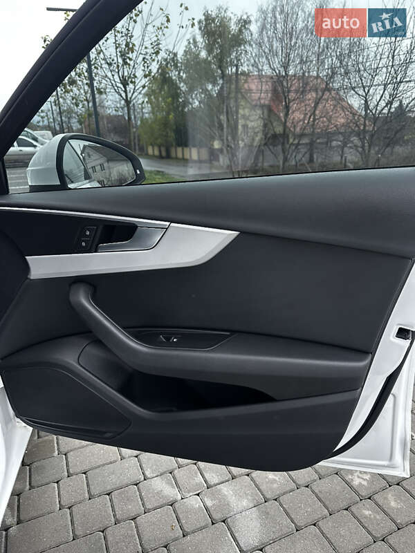 Седан Audi A4 2019 в Вінниці
