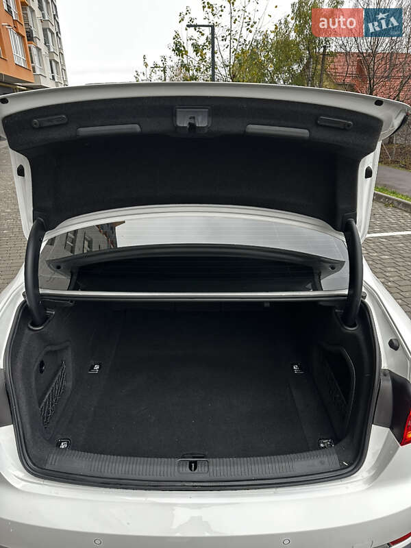 Седан Audi A4 2019 в Вінниці