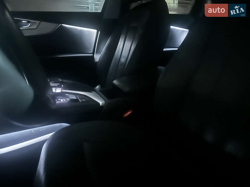 Седан Audi A4 2019 в Вінниці