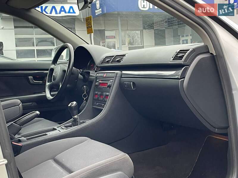 Универсал Audi A4 2003 в Сарнах