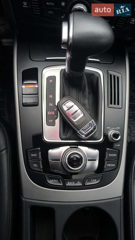 Седан Audi A4 2014 в Івано-Франківську