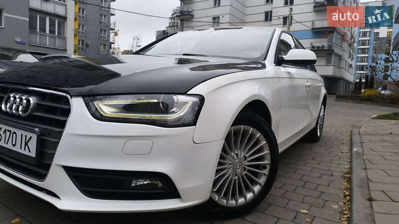 Седан Audi A4 2014 в Івано-Франківську