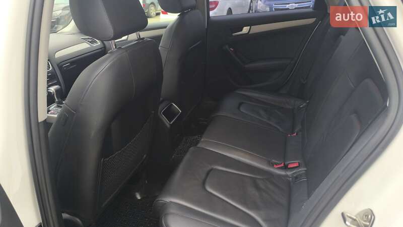 Седан Audi A4 2014 в Івано-Франківську