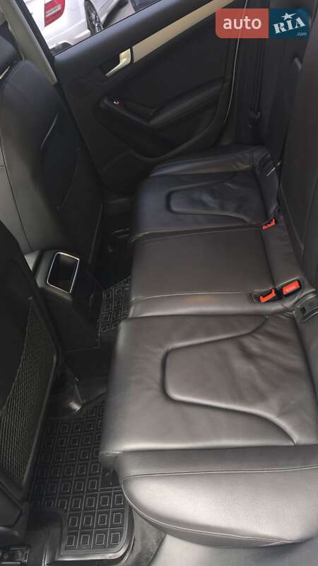 Седан Audi A4 2014 в Івано-Франківську