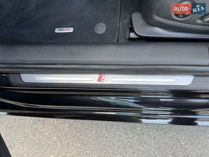 Седан Audi A4 2018 в Києві