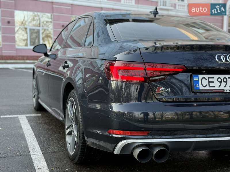 Седан Audi A4 2017 в Одесі