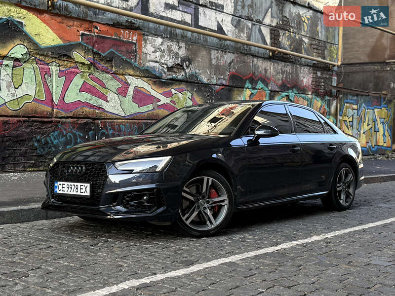 Седан Audi A4 2017 в Одесі