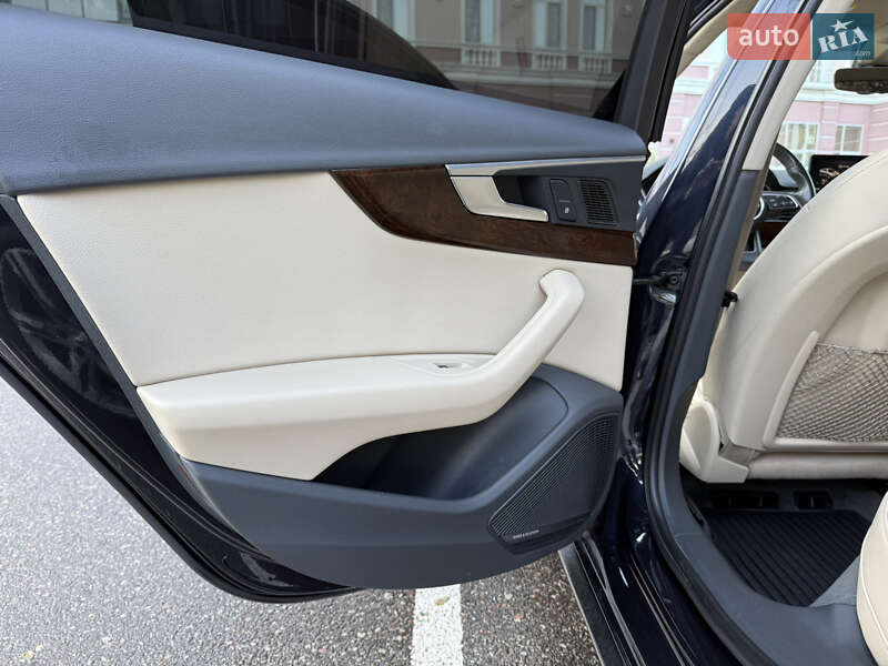 Седан Audi A4 2017 в Одесі