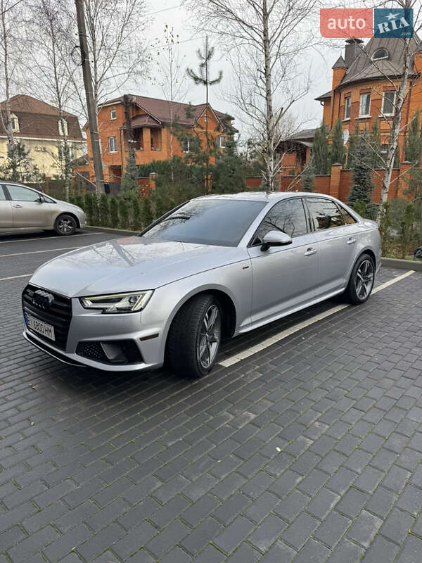Седан Audi A4 2015 в Полтаве
