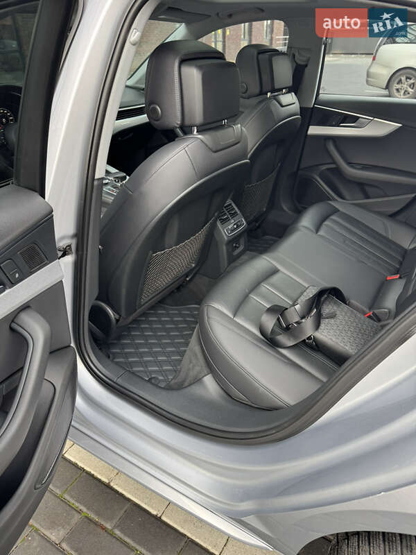 Седан Audi A4 2015 в Полтаве