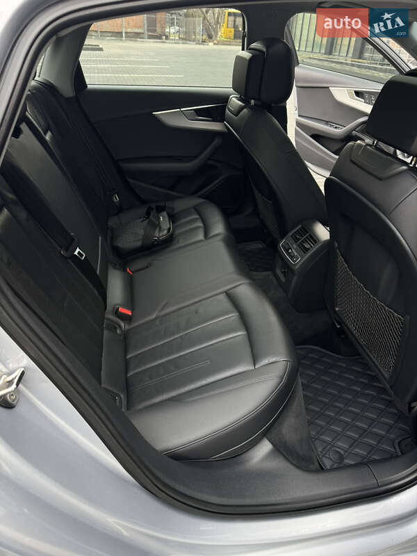 Седан Audi A4 2015 в Полтаве