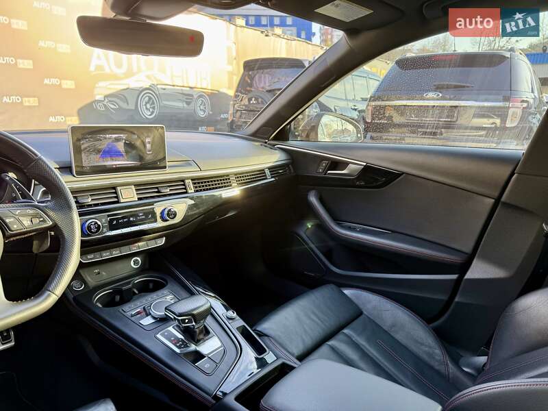 Седан Audi A4 2017 в Харькове