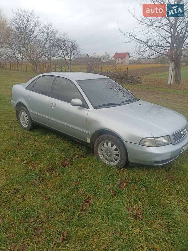 Седан Audi A4 1999 в Стрию