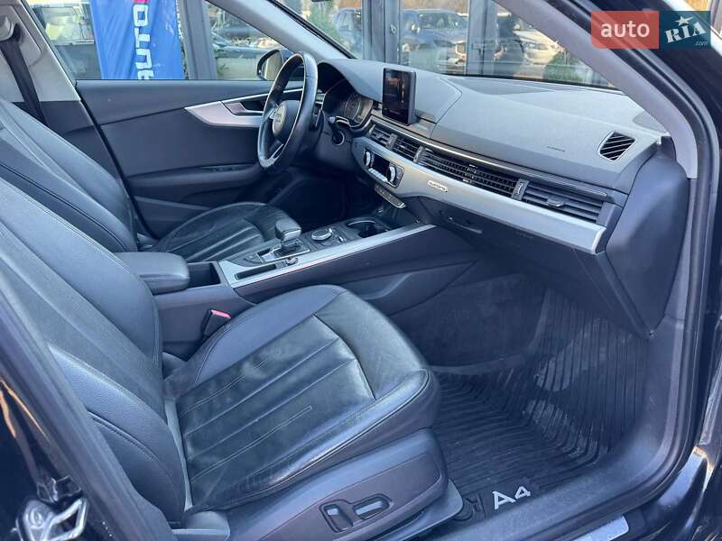 Седан Audi A4 2015 в Сокалі