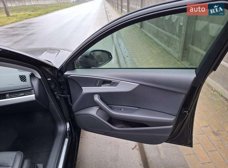 Седан Audi A4 2015 в Києві фото 25 Седан Audi A4 2015 в Києві