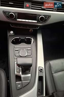 Седан Audi A4 2015 в Киеве