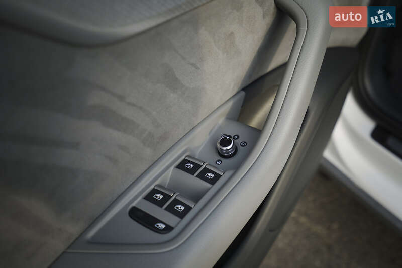 Универсал Audi A4 2019 в Харькове