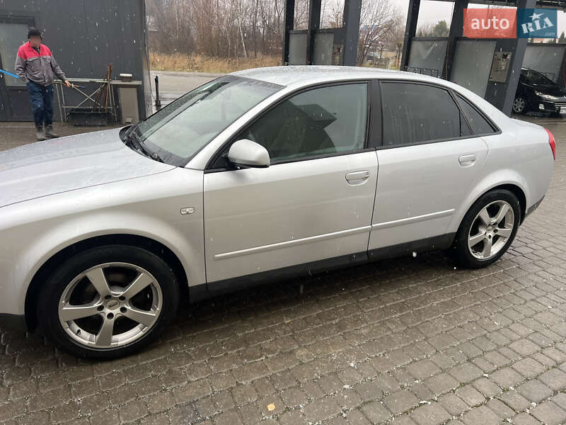 Седан Audi A4 2001 в Самборе