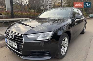Универсал Audi A4 2018 в Ивано-Франковске