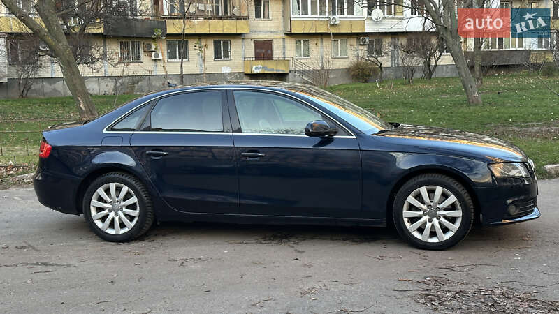 Седан Audi A4 2011 в Києві фото Седан Audi A4 2011 в Києві