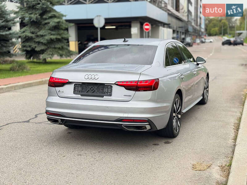 Седан Audi A4 2021 в Києві