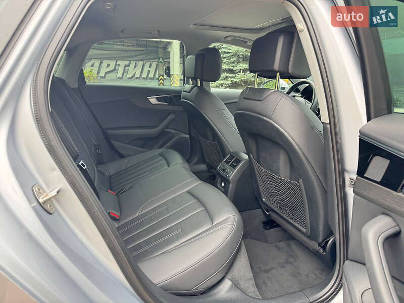 Седан Audi A4 2021 в Києві